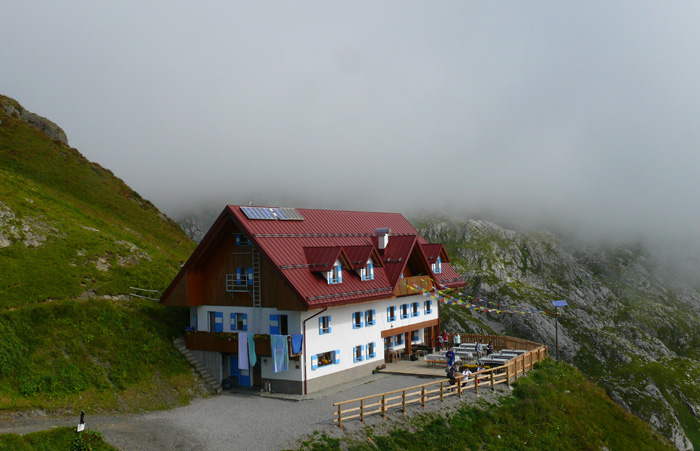 Rifugi e Bivacchi d''Italia.......